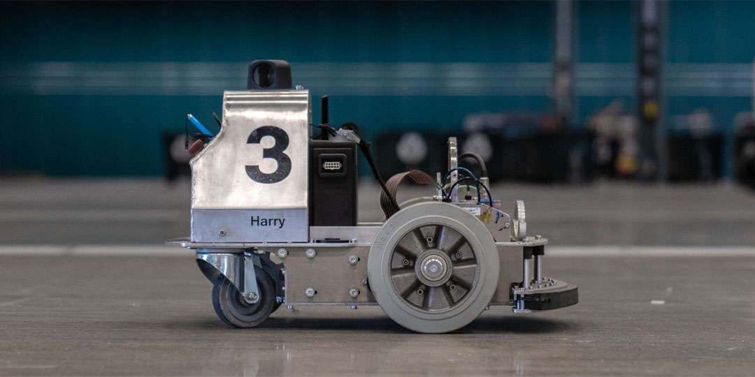 Hållbarhet 8 harry plotter är robotplotter på stockholmsmässan och ritar ut alla monterytor inför en mässa