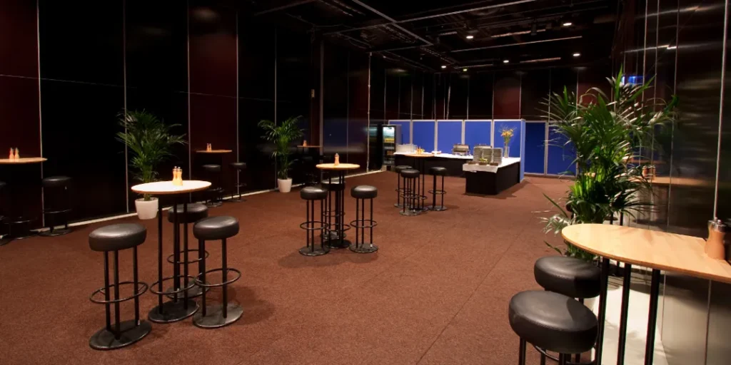 T3 lounge 01