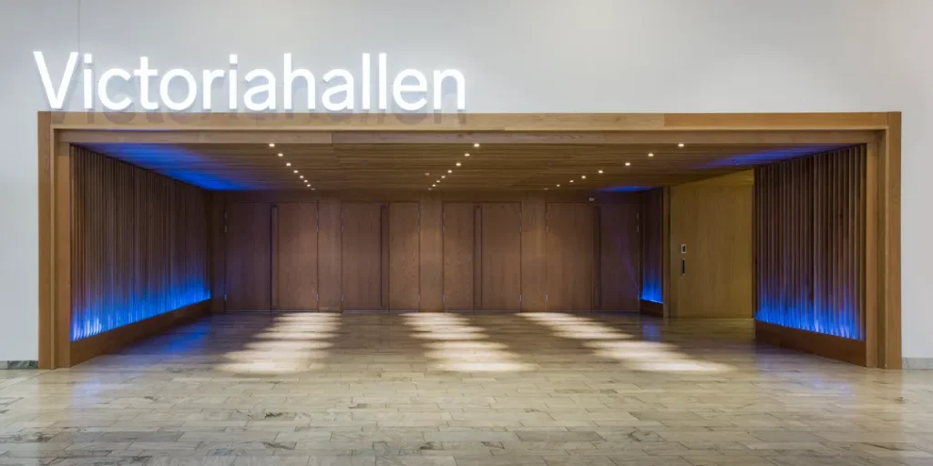 VH Entrance 1